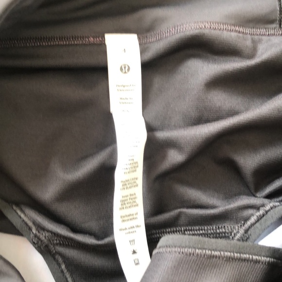 NWT Lululemon Speed Up Short Vivid Floral Tone Multi/Graphite Grey Size 4 - Picture 6 of 11